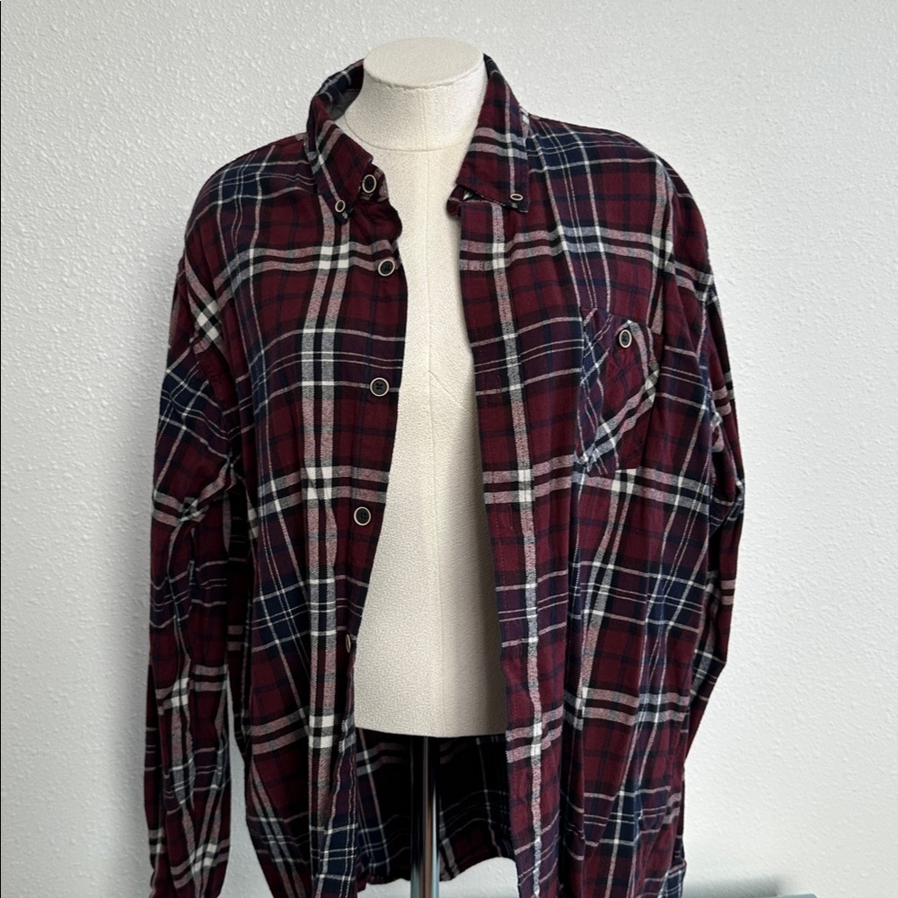 Weatherproof Vintage Gray and Burgundy Shirt